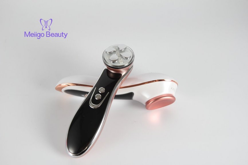 Meiigo beauty photon beauty device SD 1603 7 866x577 - Electric facial photon LED light therapy skin massage device SD-1603