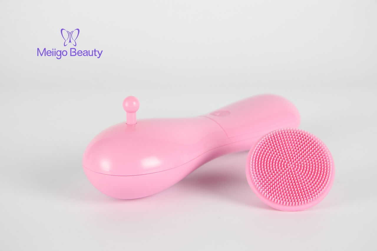 Meiigo beauty silicone facial cleaning brush BR 001 4 - Face cleansing brush, sonic face cleanser and massage device BR-001