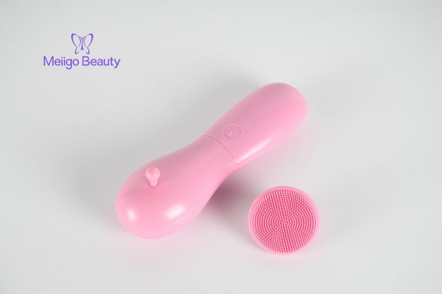 Meiigo beauty silicone facial cleaning brush BR 001 6 866x577 - Face cleansing brush, sonic face cleanser and massage device BR-001