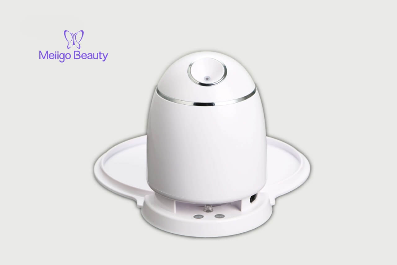 Meiigo beauty mask machine in white FM002 1 - Fruit face mask maker with face steaming machine in white FM002