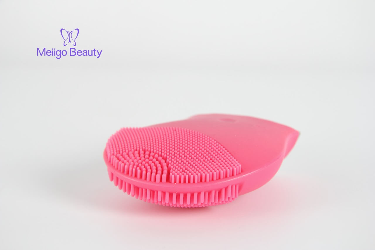 Meiigo beauty silicone facial cleaning brush BR 005 10 - Sonic face cleanser and massager silicone brush for anti-aging, deep exfoliate BR-005
